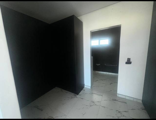 4 BEDROOM HOUSE FOR SALE IN SANDOWN